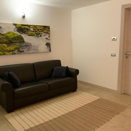 King' S Apartment Sirmione Buitenkant foto