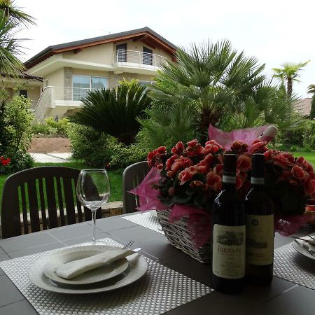 King' S Apartment Sirmione Buitenkant foto