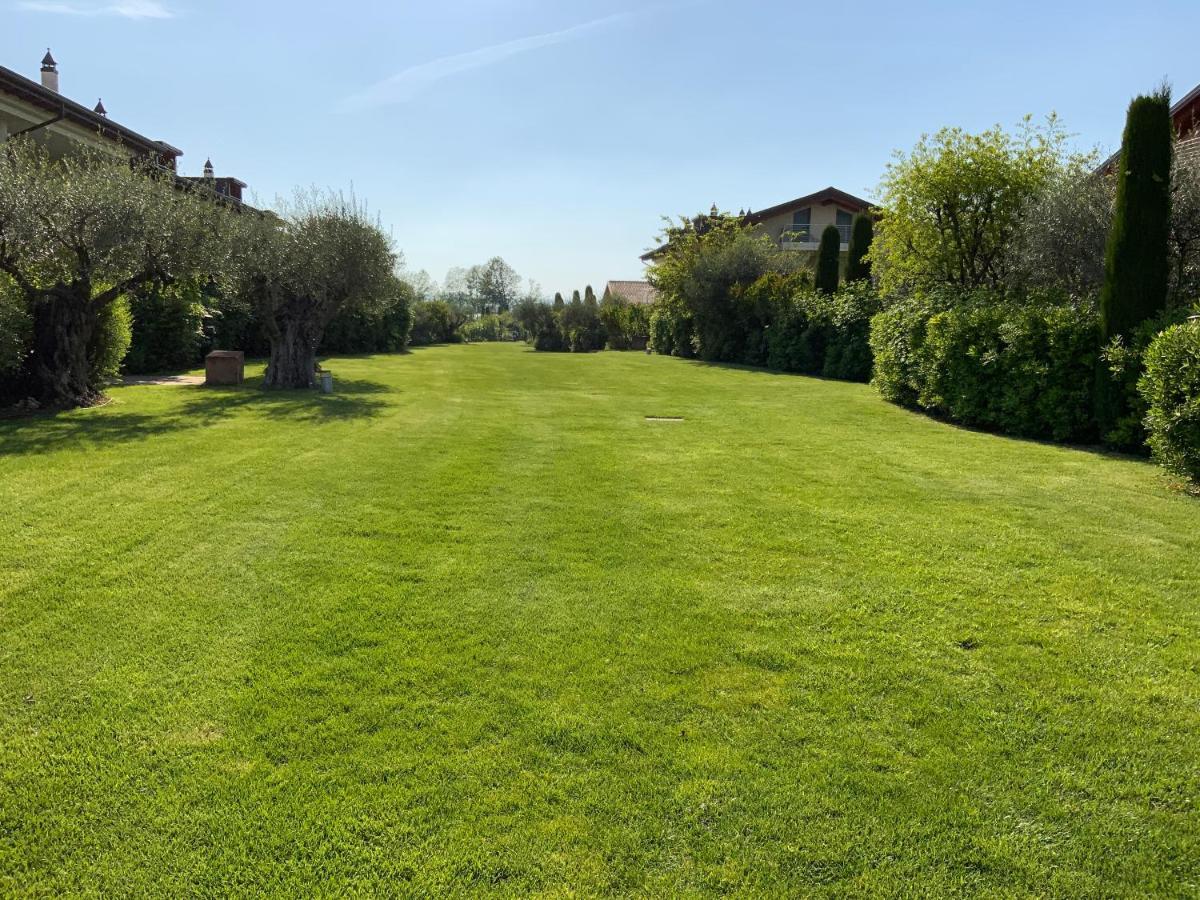 King' S Apartment Sirmione Buitenkant foto