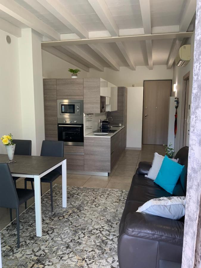 King' S Apartment Sirmione Buitenkant foto