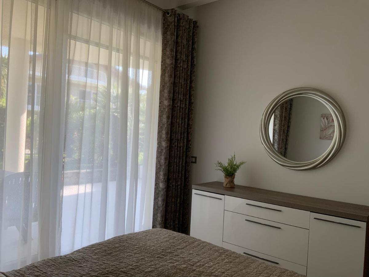 King' S Apartment Sirmione Buitenkant foto