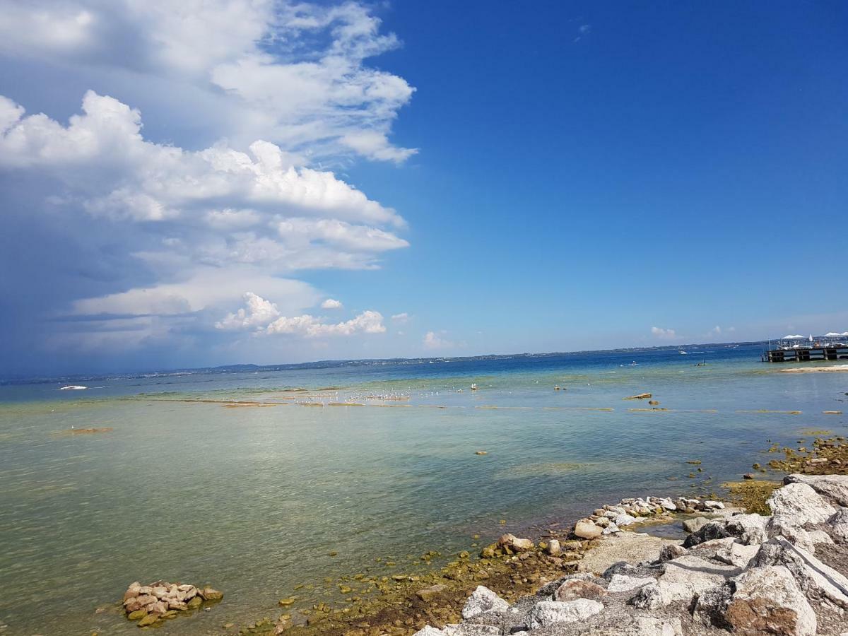 King' S Apartment Sirmione Buitenkant foto